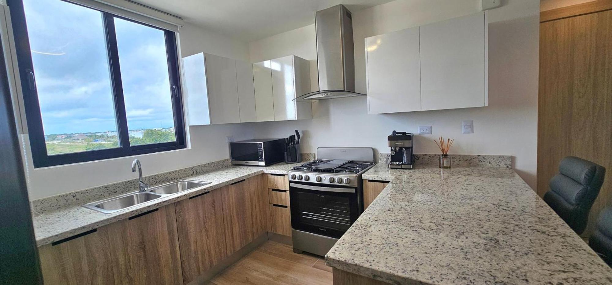 The Spacious 2 Bedroom 2 Bath On Floor With Stunning Views Apartment