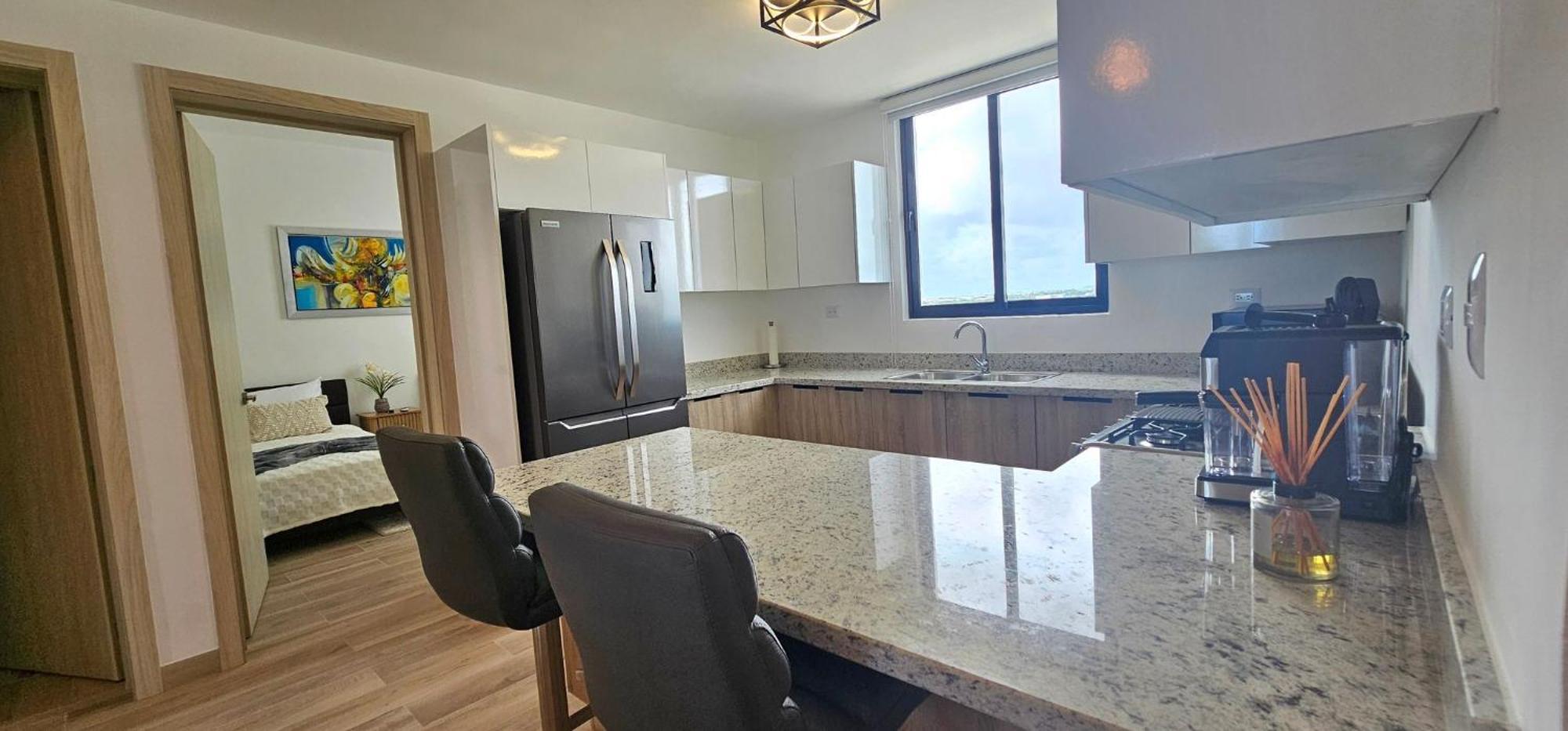 The Spacious 2 Bedroom 2 Bath On Floor With Stunning Views Apartment